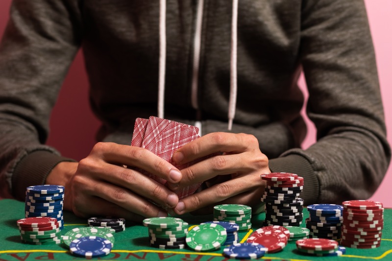 critiquejeu partie de poker